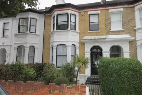 4 bedroom terraced house to rent, Park Road, Westcliff On Sea