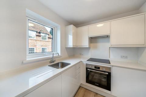 Studio to rent, Quarry Street, Guildford GU1