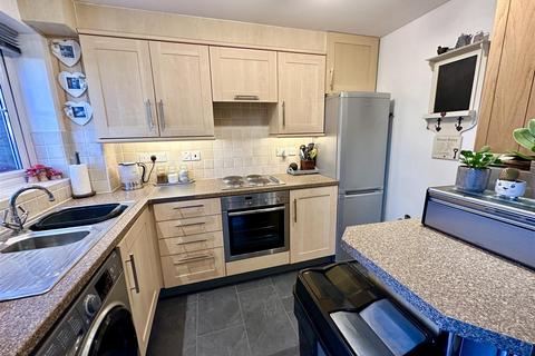 2 bedroom flat for sale, Kingfisher Close, Stalham NR12