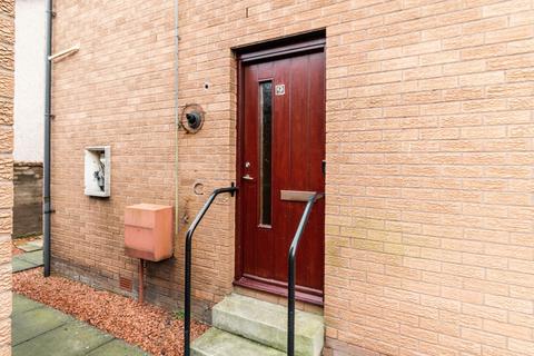 2 bedroom flat for sale, Bell Court, Grangemouth, FK3