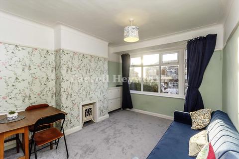 3 Boonwell Grove, Barrow-in-furness, LA13 0EG