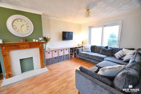 3 bedroom semi-detached house for sale, Neyland