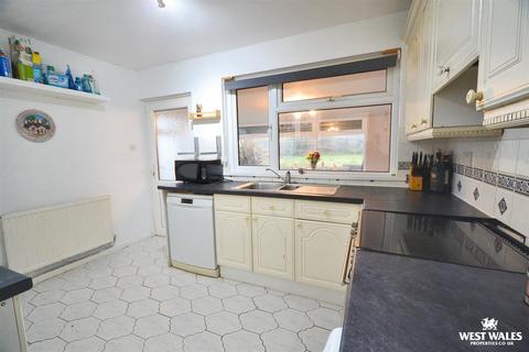 3 bedroom semi-detached house for sale, Neyland