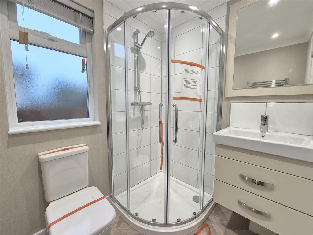 En Suite Shower Room