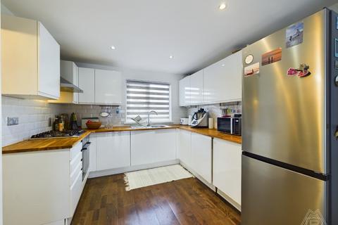 92 Verbena Close, South Ockendon, RM15 6ES