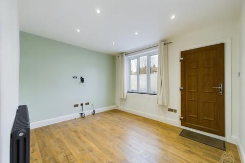 2 bedroom terraced house to rent, Elm Road, Grays, Essex, RM17