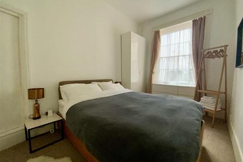 1 bedroom flat for sale, Bedford Square, Brighton