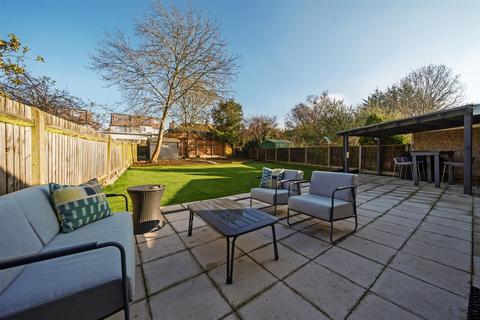 95 Camborne Road, Morden, SM4 4JN