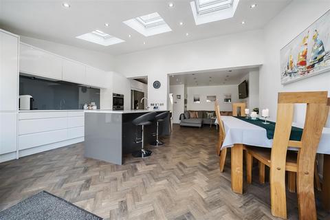 95 Camborne Road, Morden, SM4 4JN