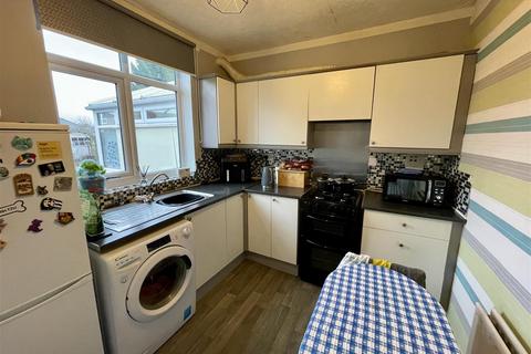 16 Cottingham Court, Darlington, DL3 0BW