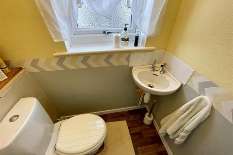 16 Cottingham Court, Darlington, DL3 0BW