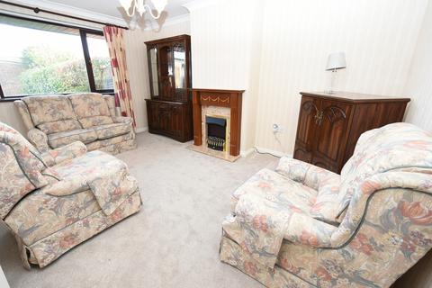 2 bedroom semi-detached bungalow for sale, Canvey Island SS8