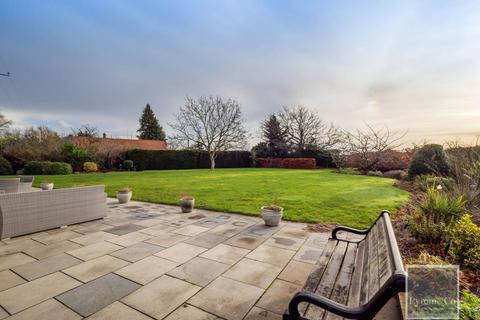 4 bedroom detached bungalow for sale, Stocks Hill, Norwich NR9