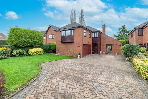 4 bedroom detached house for sale, Chamberlain Road, Worcester