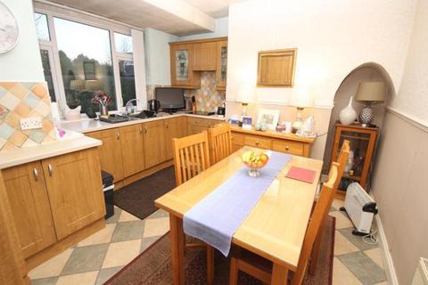 3 bedroom semi-detached house for sale, Leaventhorpe Lane, Thornton, Bradford