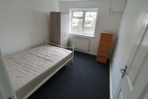 1 bedroom ground floor flat to rent, Mynachdy Road, Cardiff CF14