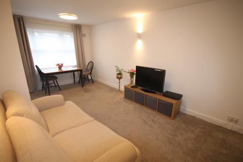 2 bedroom flat to rent, Marygold House, Hounslow, TW3