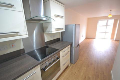 3 bedroom flat to rent, Church Street, Leicester