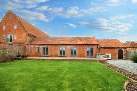 2 bedroom barn conversion for sale, Holt Road, Melton Constable NR24