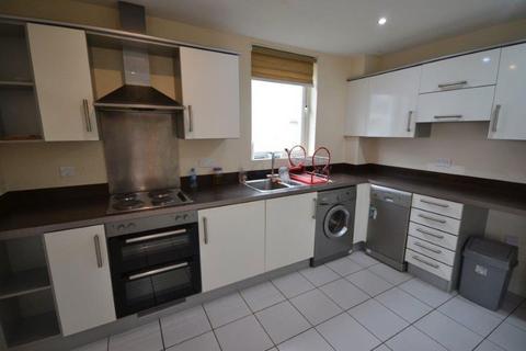 2 bedroom maisonette to rent, Watkin Road, Leicester