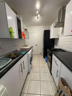 Studio to rent, Harrow, HA