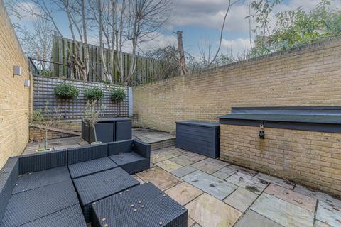 2 bedroom end of terrace house for sale, Harts Lane, New Cross SE14