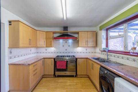 4 bedroom end of terrace house for sale, Overton Road, Leicester LE5