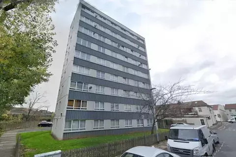 3 bedroom flat to rent, Loxford Road, Barking IG11