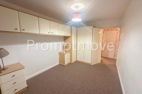 3 bedroom detached bungalow to rent, Sandgate Road Luton LU4 9TB