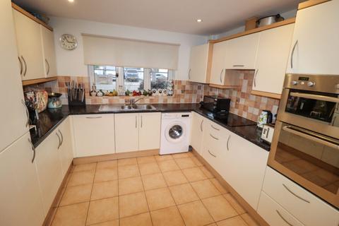 4 bedroom detached house for sale, Selsmore Avenue, Hayling Island