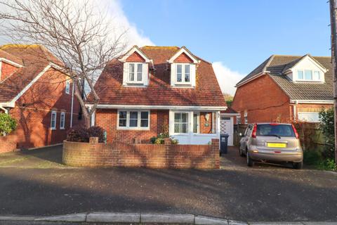 4 bedroom detached house for sale, Selsmore Avenue, Hayling Island