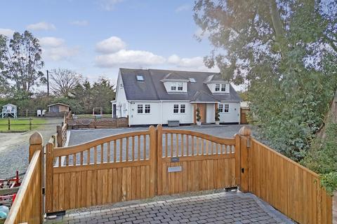 4 bedroom detached house for sale, Marks Farm Lane, Rettendon Common, Chelmsford