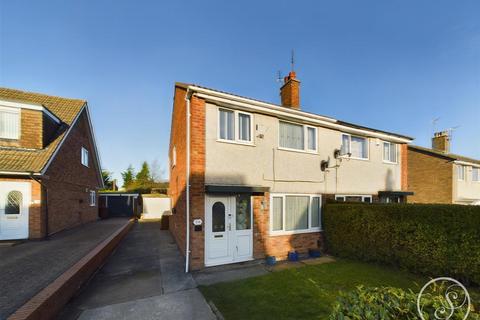 3 bedroom semi-detached house for sale, Hathaway Drive, Leeds