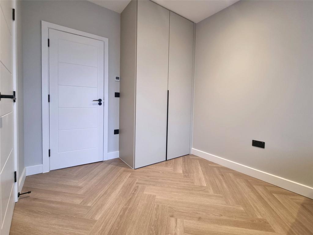 Apartment in Orpington - View 4