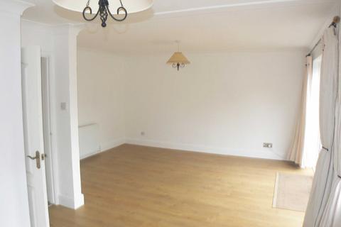 3 bedroom end of terrace house to rent, Stowting Road, Orpington BR6