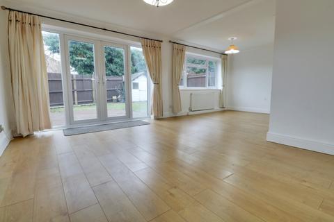 3 bedroom end of terrace house to rent, Stowting Road, Orpington BR6