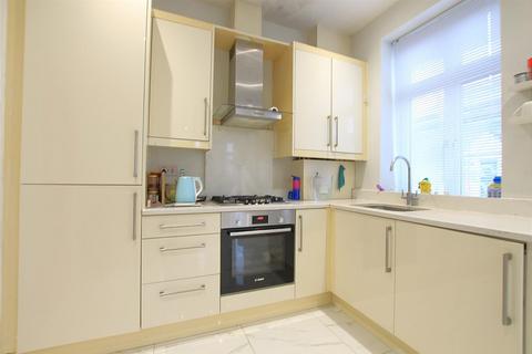 1 bedroom apartment to rent, Cross Lances Road, Hounslow TW3