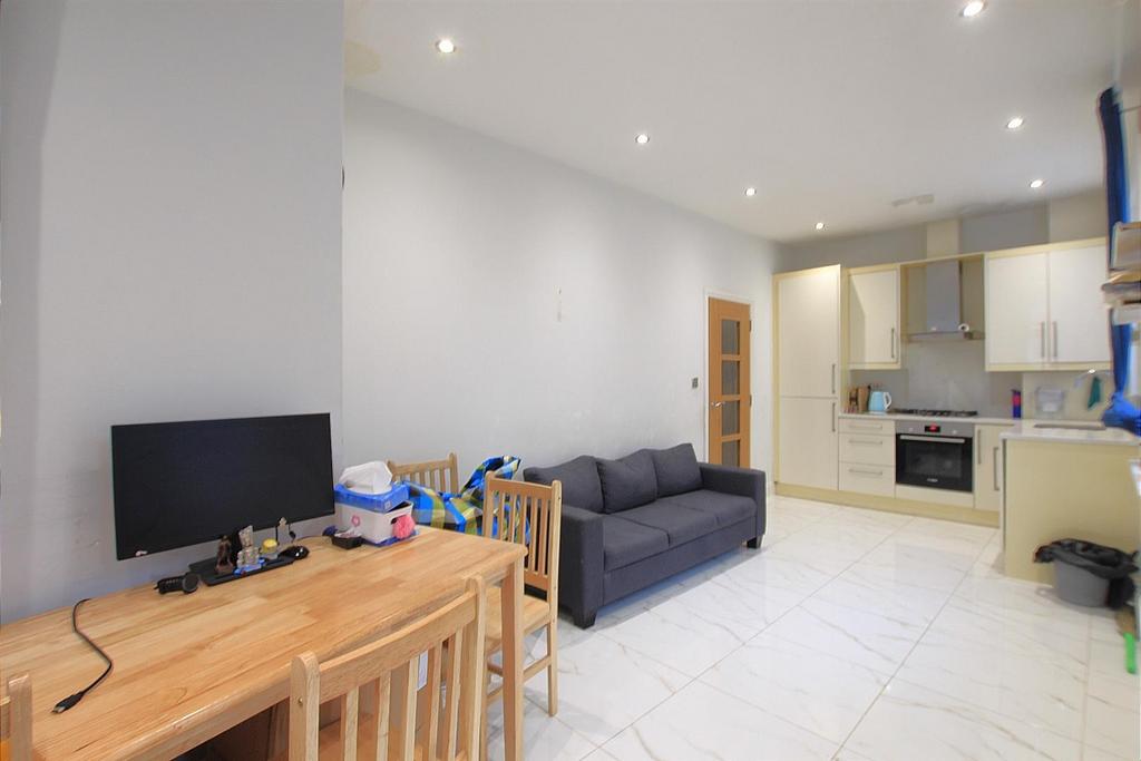 Open Plan Kitchen/ Reception Room