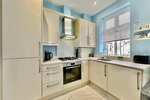 1 bedroom apartment to rent, Cross Lances Road, Hounslow TW3
