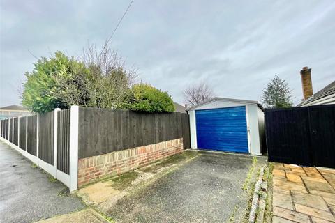 3 bedroom bungalow for sale, Hart Road, Thundersley, Essex, SS7