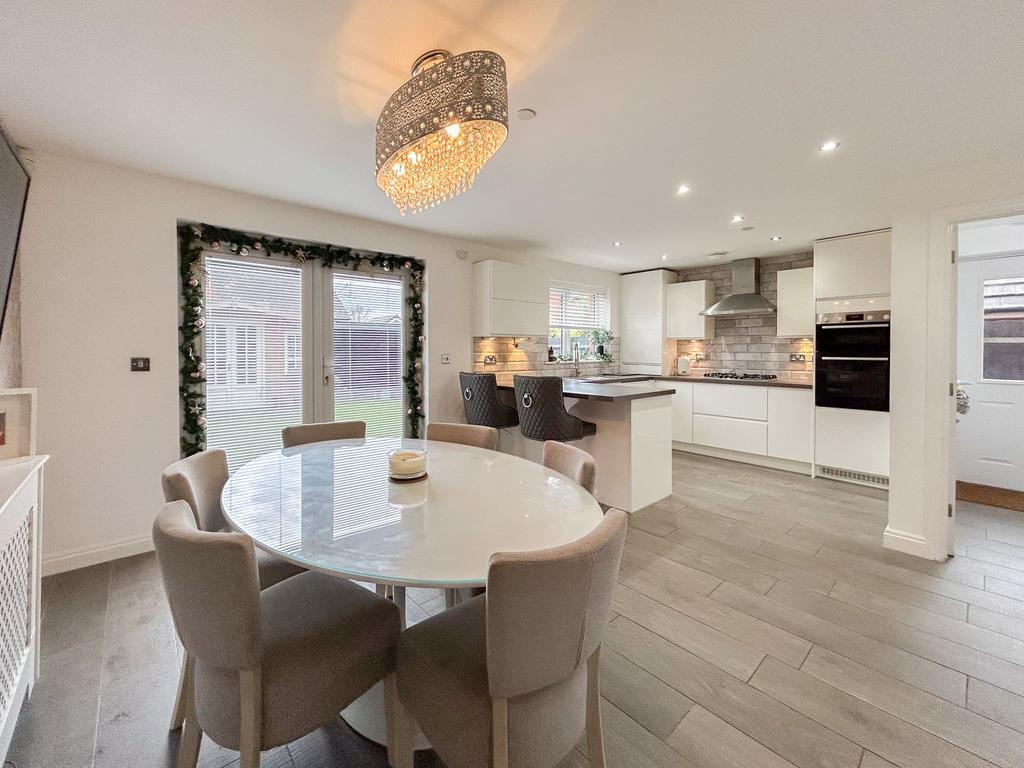 Kitchen/Dinning Room