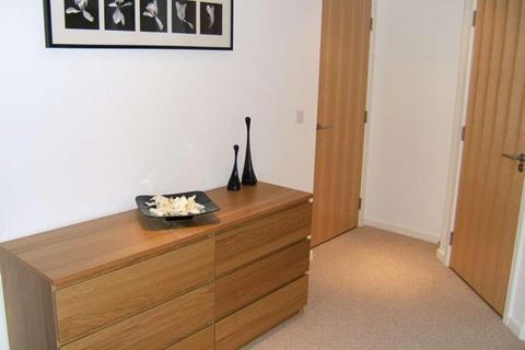 2 bedroom flat to rent, East Street, Leeds, UK, LS9