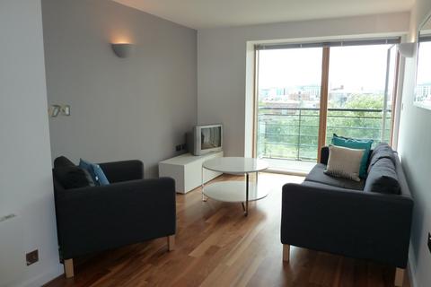 2 bedroom flat to rent, Riverside Way, Leeds, West Yorkshire, UK, LS1