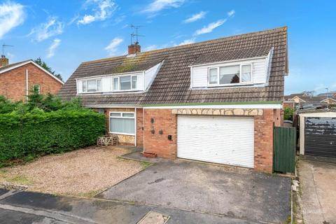 4 bedroom semi-detached house for sale, Ripon Drive, Sleaford, Lincolnshire, NG34