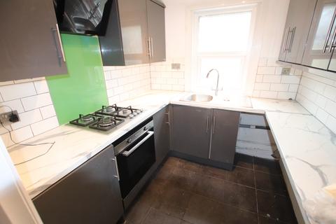 2 bedroom semi-detached house to rent, Brownhill Road, London SE6