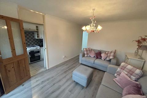 1 bedroom maisonette for sale, Lindsey Gardens, Bedfont