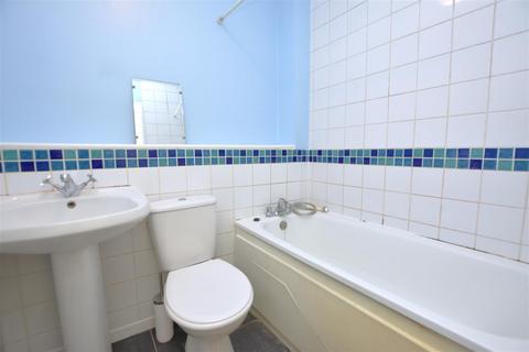 Studio for sale, Brangwyn Crescent, Colliers Wood SW19