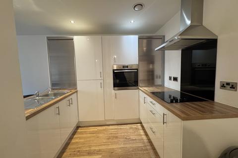 3 bedroom flat to rent, Michigan Avenue, Salford M50