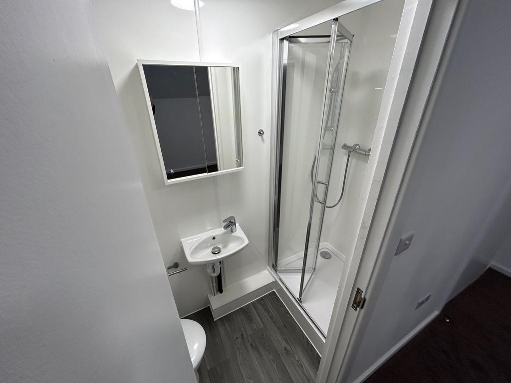 En-suite bathroom