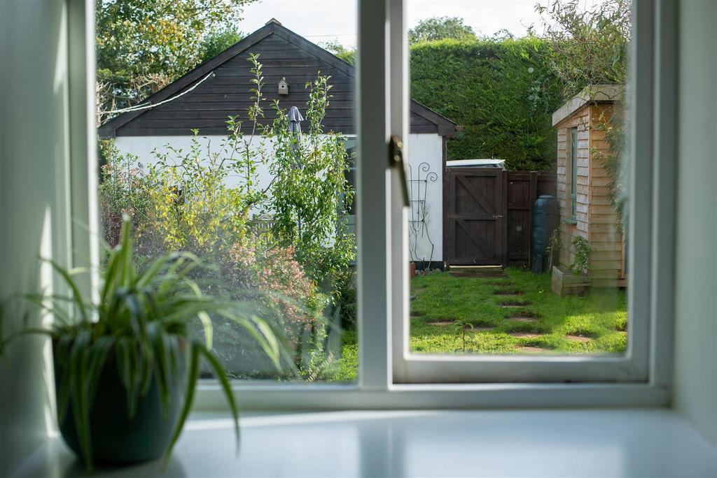 Bedroom 1   Garden View